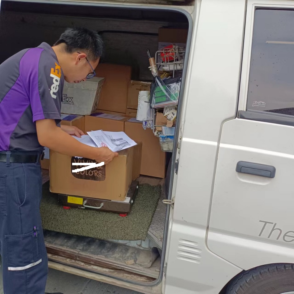 Watercolor paint for India Customer delivery by official FEDEX successfully 
